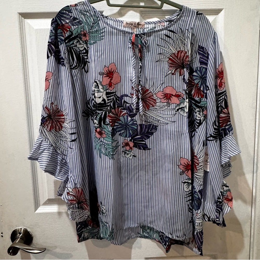 Stein Mart Blouse WHT/BLU/ size 2X